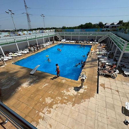 Hotel Imperium & Pool Caracal Exterior foto