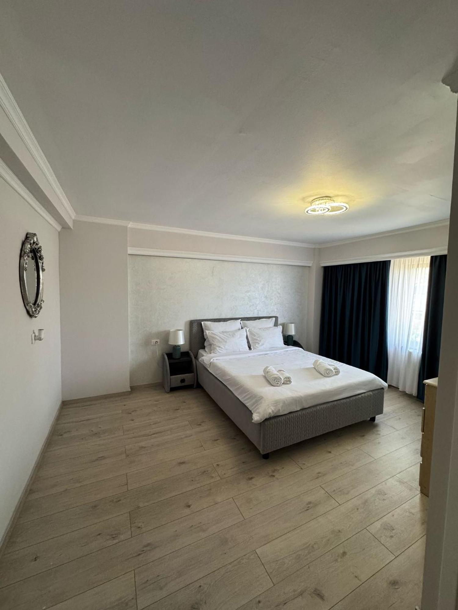 Hotel Imperium & Pool Caracal Exterior foto