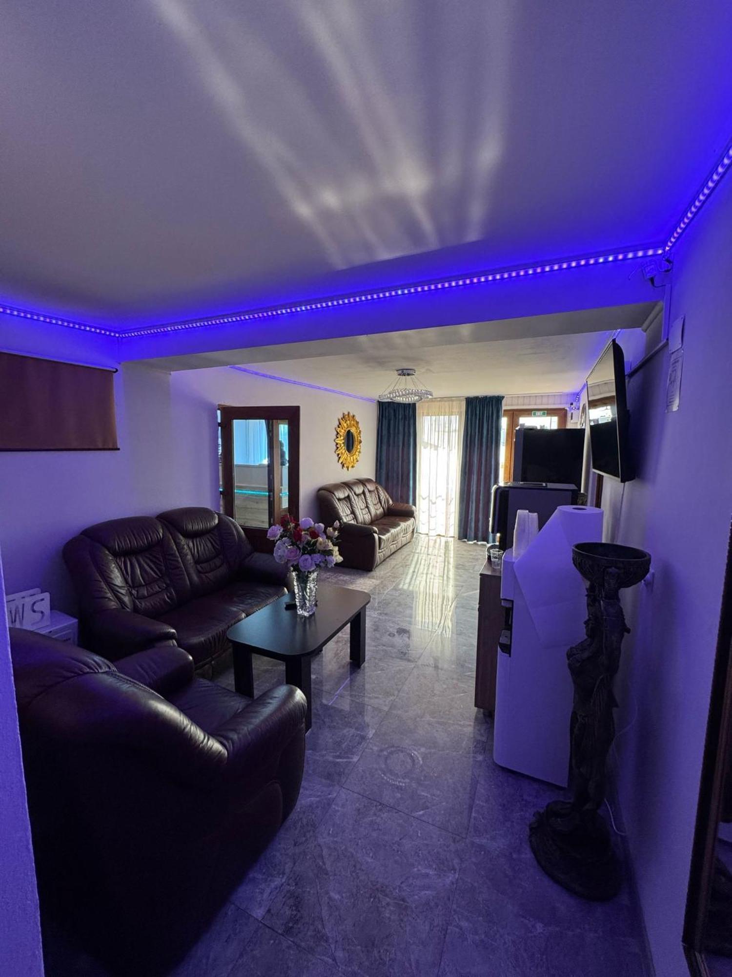 Hotel Imperium & Pool Caracal Exterior foto