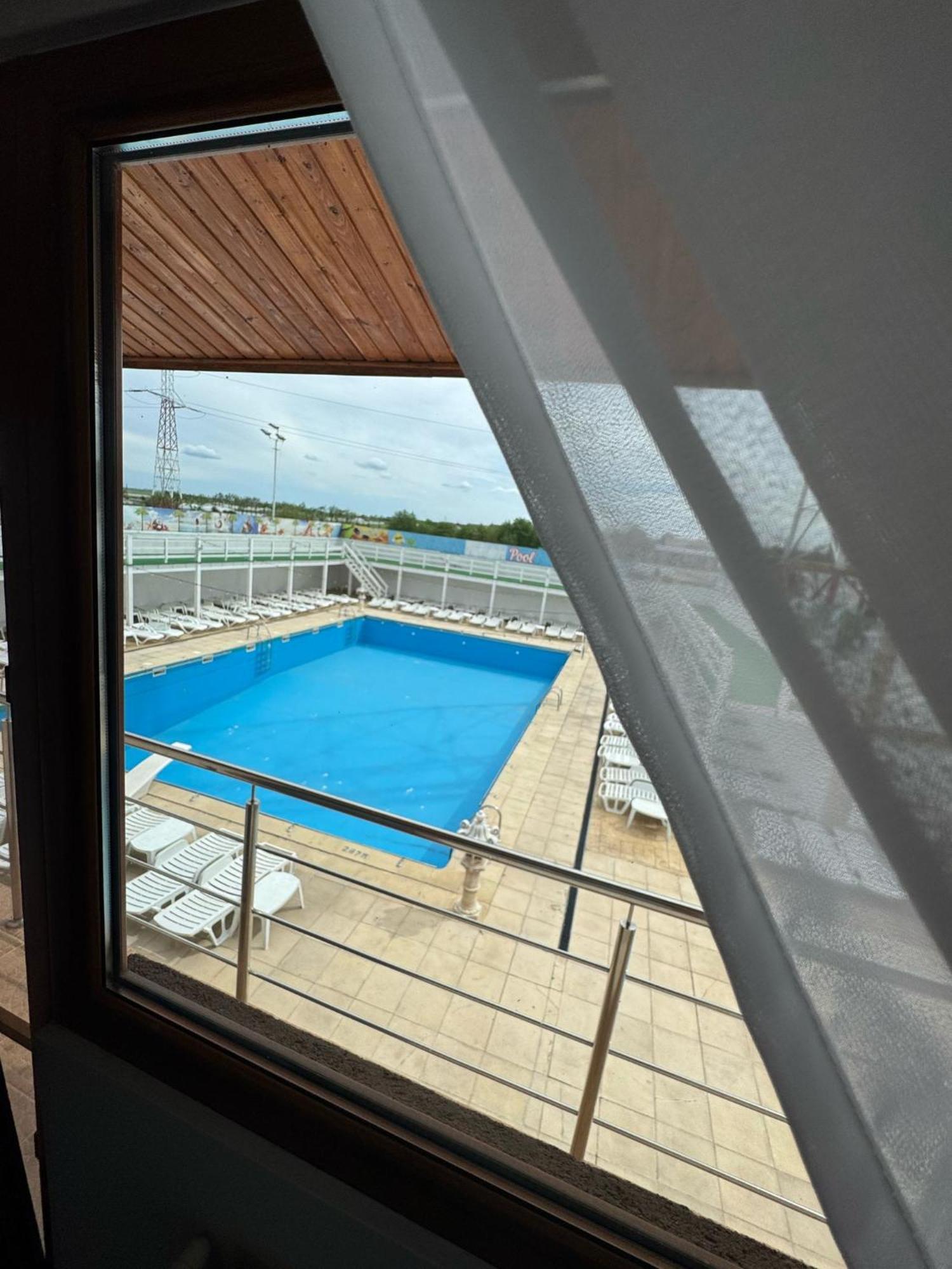 Hotel Imperium & Pool Caracal Exterior foto