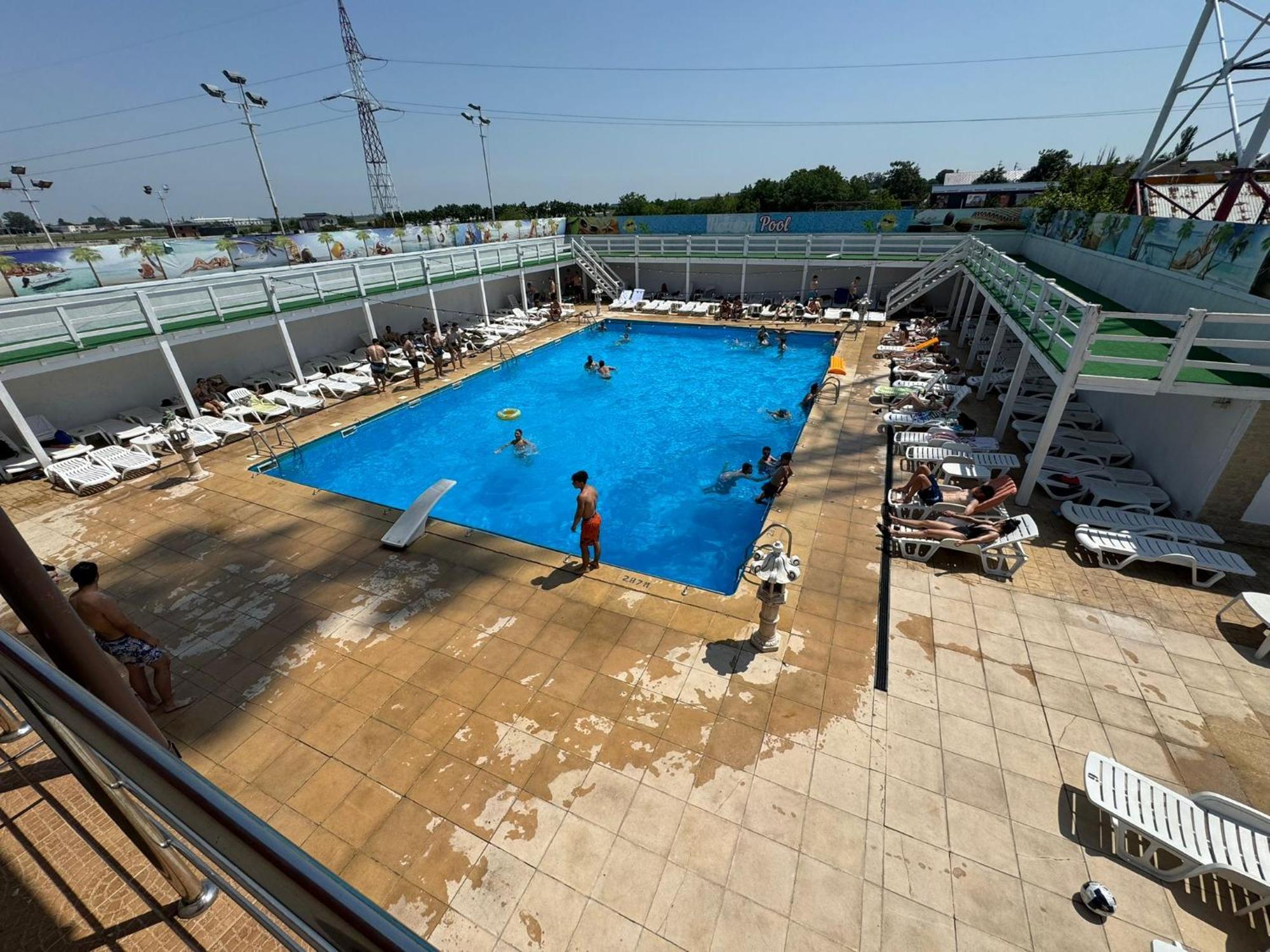 Hotel Imperium & Pool Caracal Exterior foto